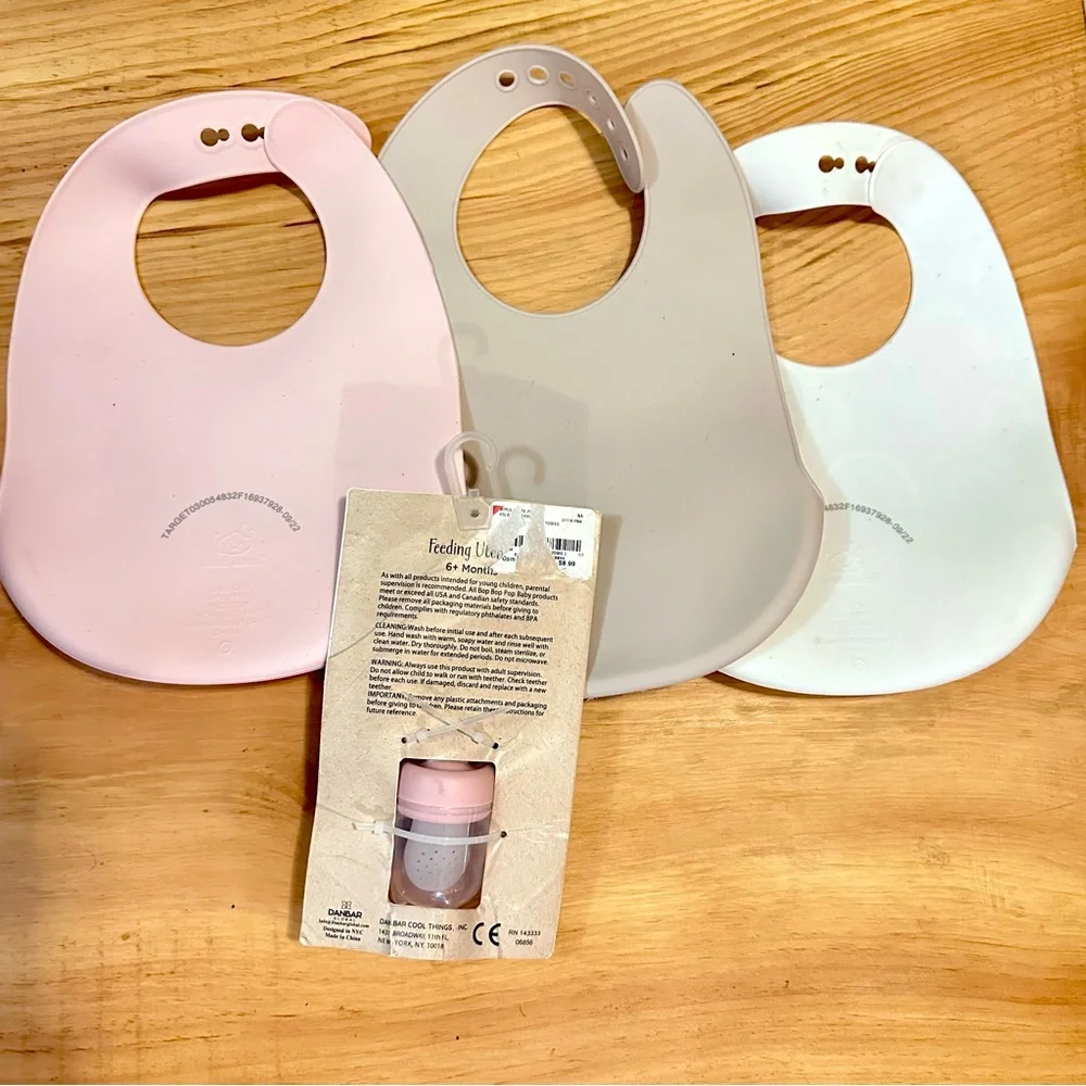 Brand New Silicone Bibs & Baby Fresh Food Feeder